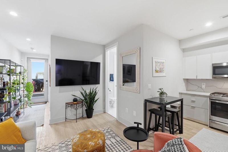 3523 14th St NW #2, Washington, DC 20010
