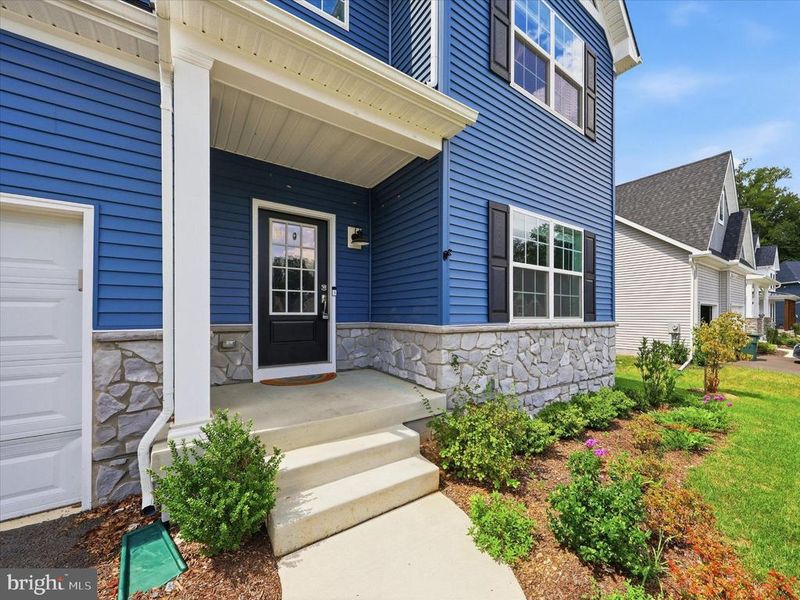 1815 Colt Ln, Frederick, MD 21702
