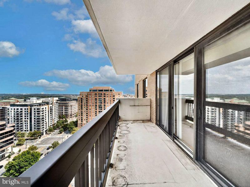 3800 N Fairfax Dr #1709, Arlington, VA 22203