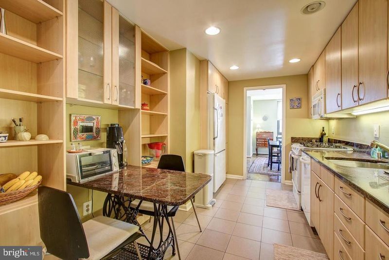 4620 N Park Ave #604E, Chevy Chase, MD 20815