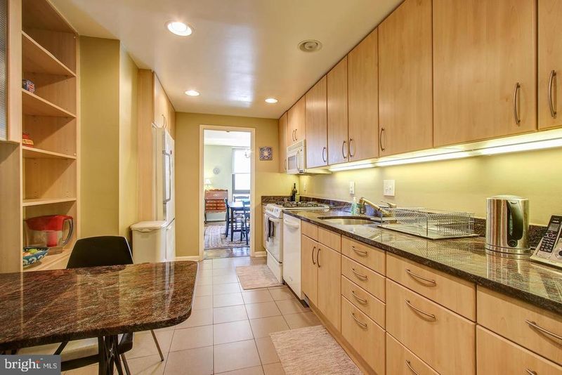4620 N Park Ave #604E, Chevy Chase, MD 20815