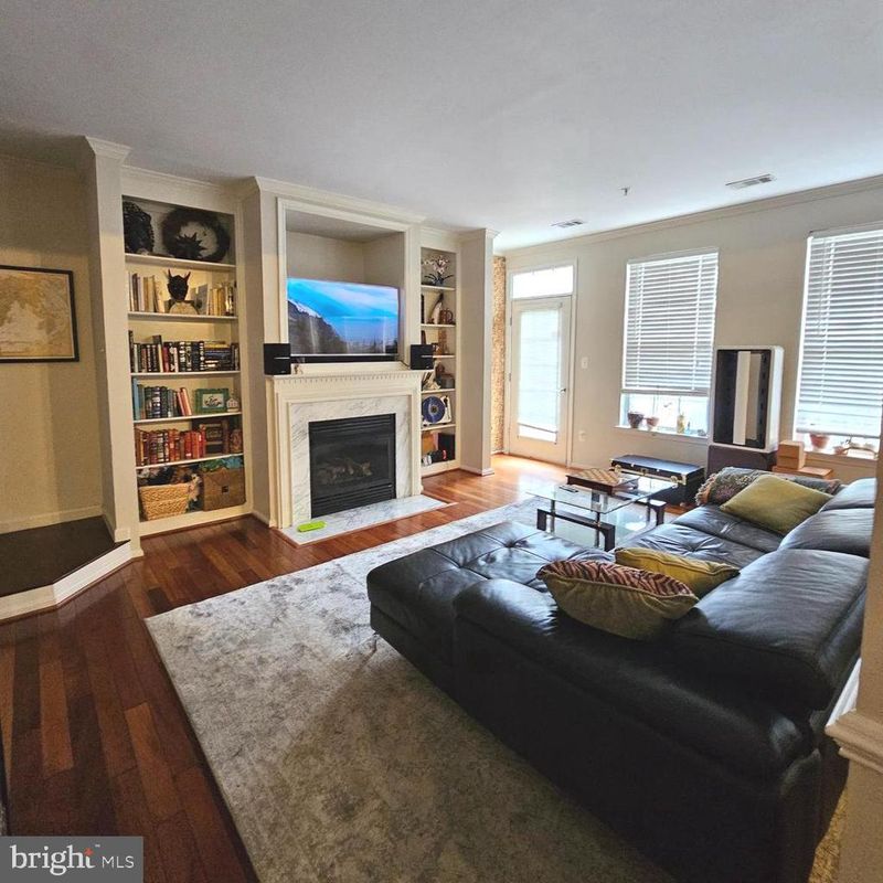 2651 Park Tower Dr #306, Vienna, VA 22180