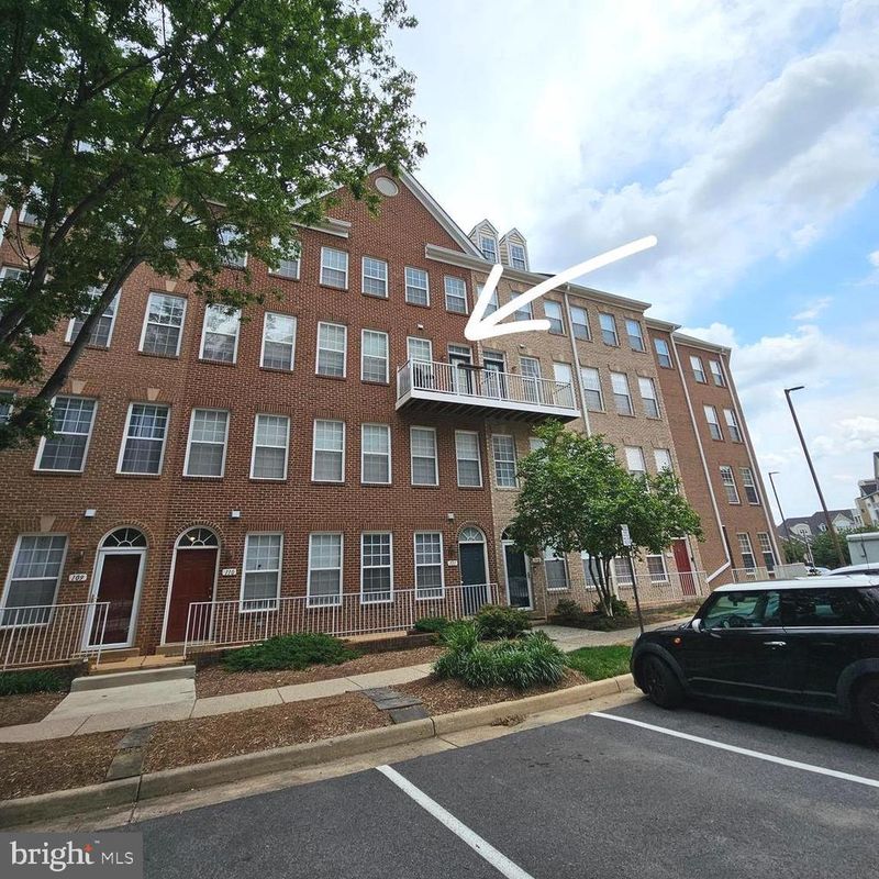2651 Park Tower Dr #306, Vienna, VA 22180
