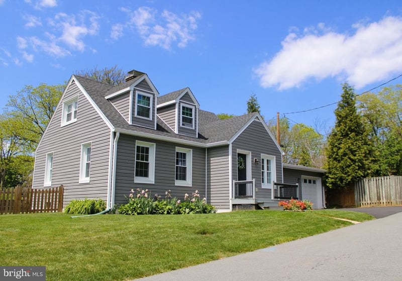 10 Church St, Round Hill, VA 20141