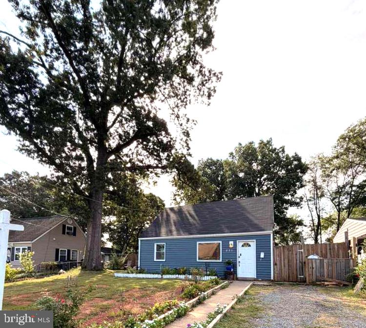 251 Kent Dr, Manassas Park, VA 20111