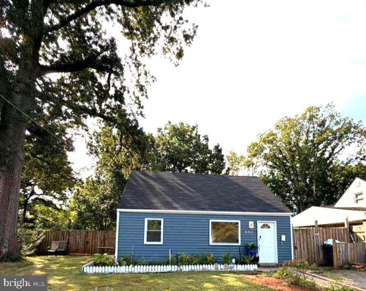 251 Kent Dr, Manassas Park, VA 20111