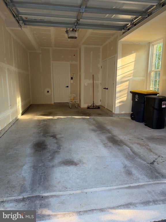 4906 Crest View Dr, Hyattsville, MD 20782