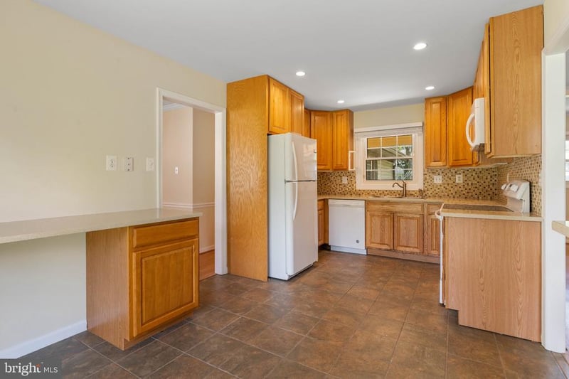 4819 Riverton Ln, Bowie, MD 20715