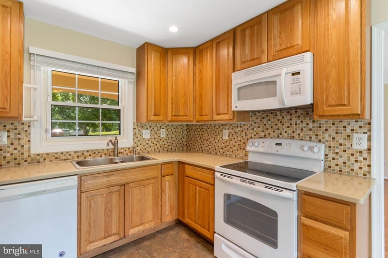4819 Riverton Ln, Bowie, MD 20715