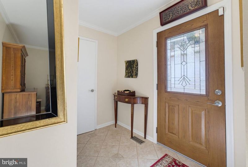 5808 Canvasback Rd, Burke, VA 22015