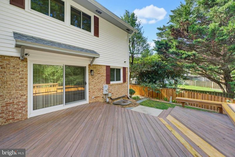 5808 Canvasback Rd, Burke, VA 22015