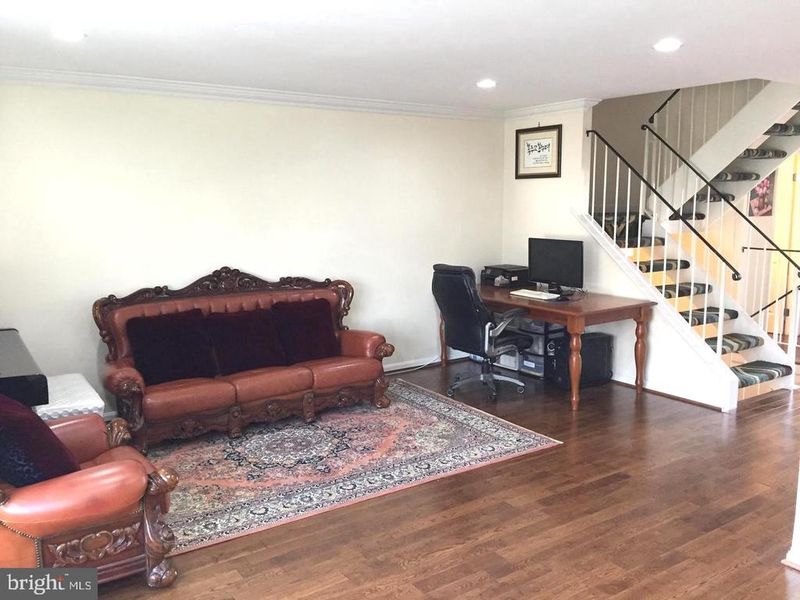 5408 Helm Ct, Fairfax, VA 22032