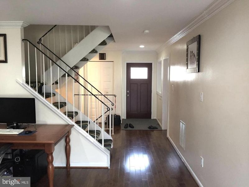 5408 Helm Ct, Fairfax, VA 22032
