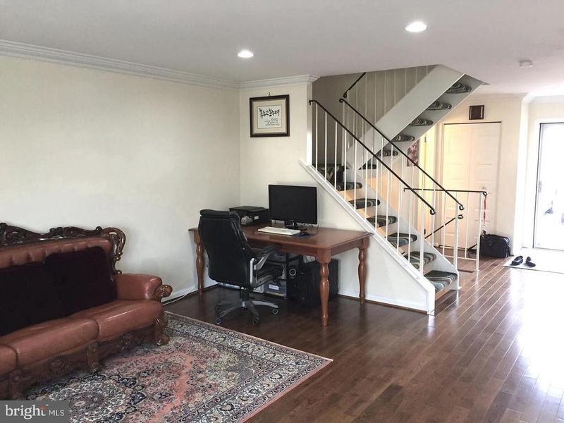 5408 Helm Ct, Fairfax, VA 22032