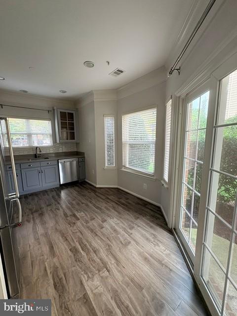 6541 Grange Ln #201, Alexandria, VA 22315