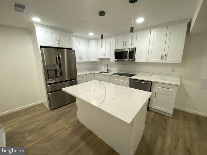 8859 Old Lewis Ct, Manassas, VA 20110