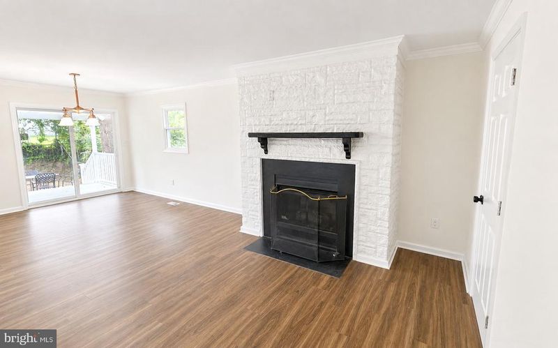 307 Luther Rd, Glen Burnie, MD 21061