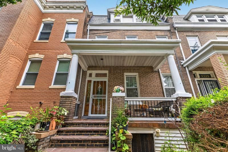 4327 Iowa Ave NW, Washington, DC 20011