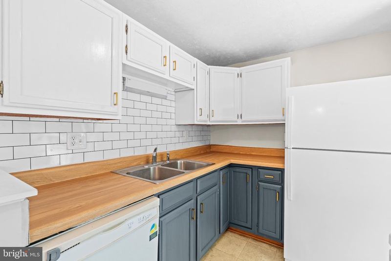 127 Split Oak St, Warrenton, VA 20186