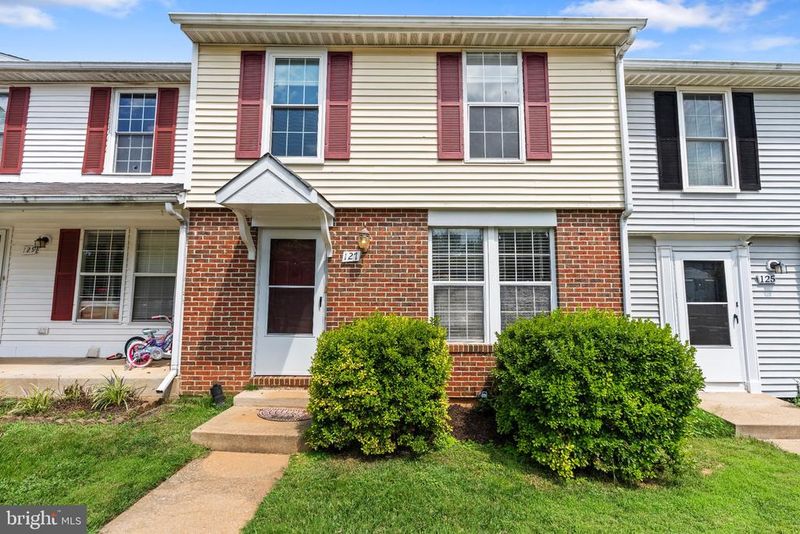127 Split Oak St, Warrenton, VA 20186