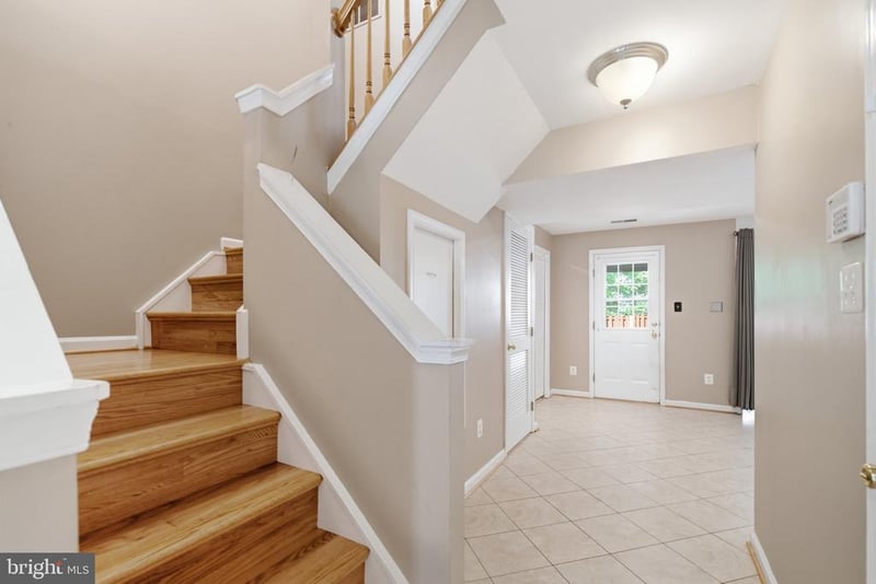 46670 Cavendish Sq, Sterling, VA 20165
