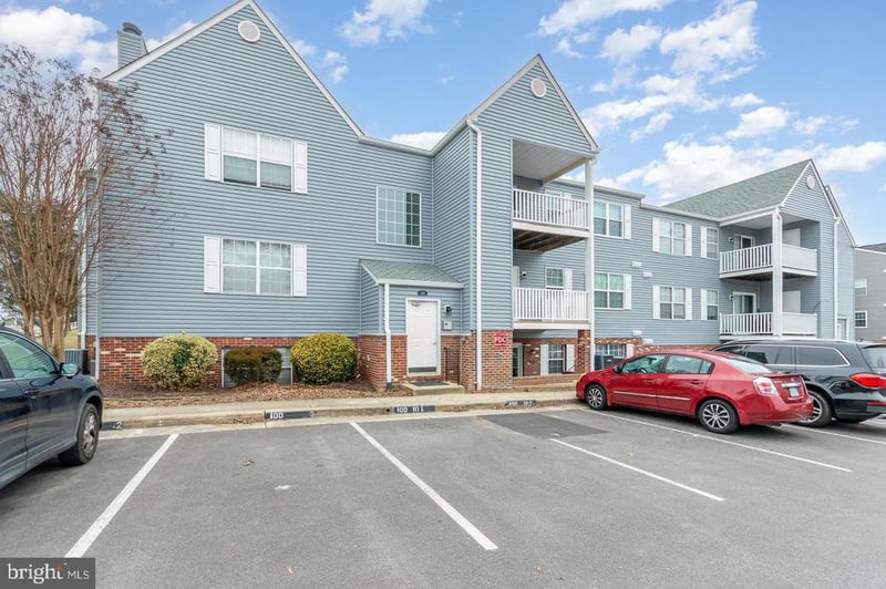 100 Grosvenor Ln #3, Stafford, VA 22556