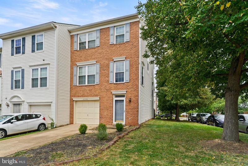 45554 Reading Ter, Sterling, VA 20166