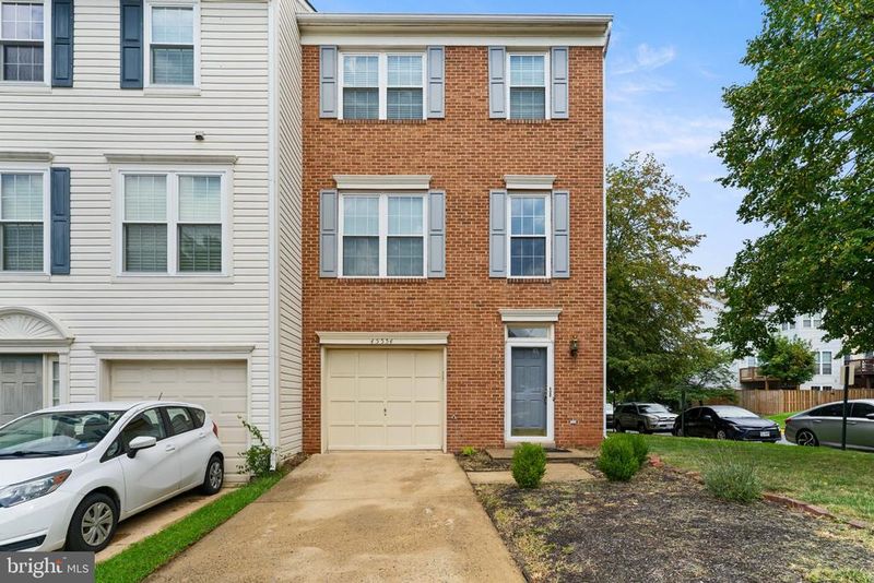 45554 Reading Ter, Sterling, VA 20166