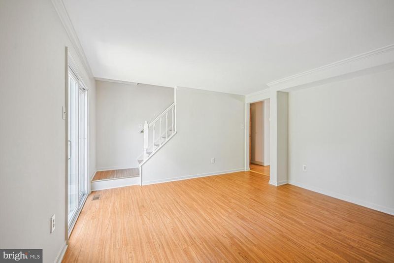 9403 Lost Trail Way, Potomac, MD 20854