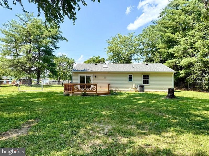 105 Walnut Dr, Fredericksburg, VA 22405