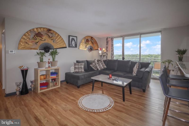 7333 New Hampshire Ave #812 S, Takoma Park, MD 20912