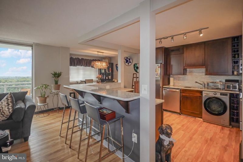7333 New Hampshire Ave #812 S, Takoma Park, MD 20912