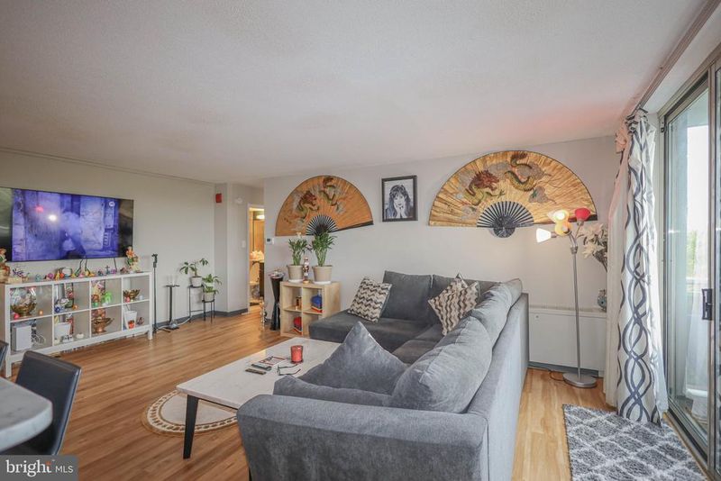 7333 New Hampshire Ave #812 S, Takoma Park, MD 20912