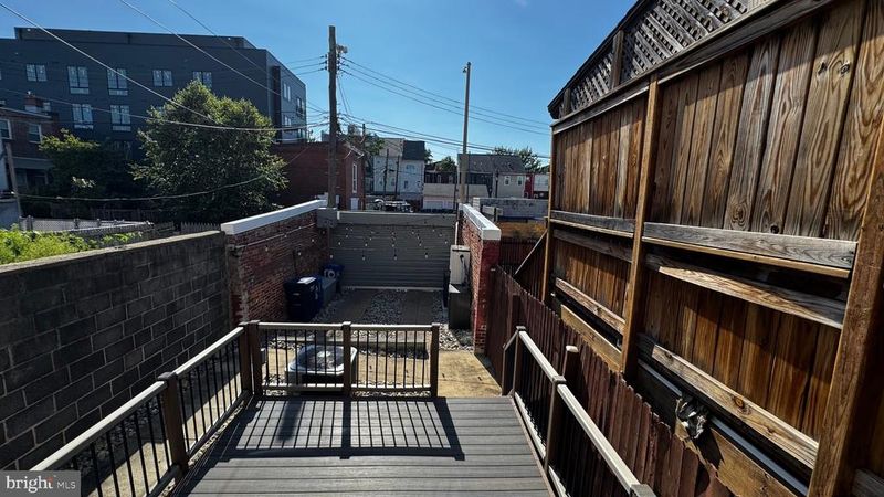 18 16th St NE, Washington, DC 20002
