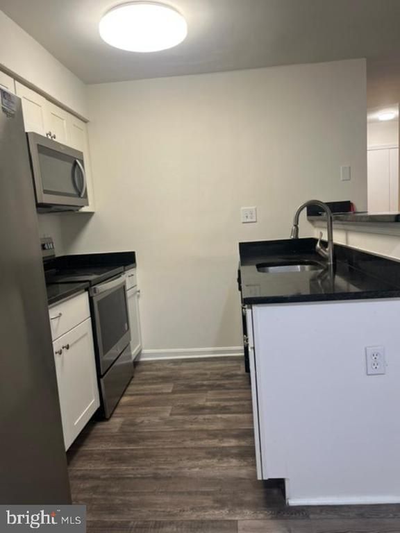 8607 Beekman Pl #7B, Alexandria, VA 22309