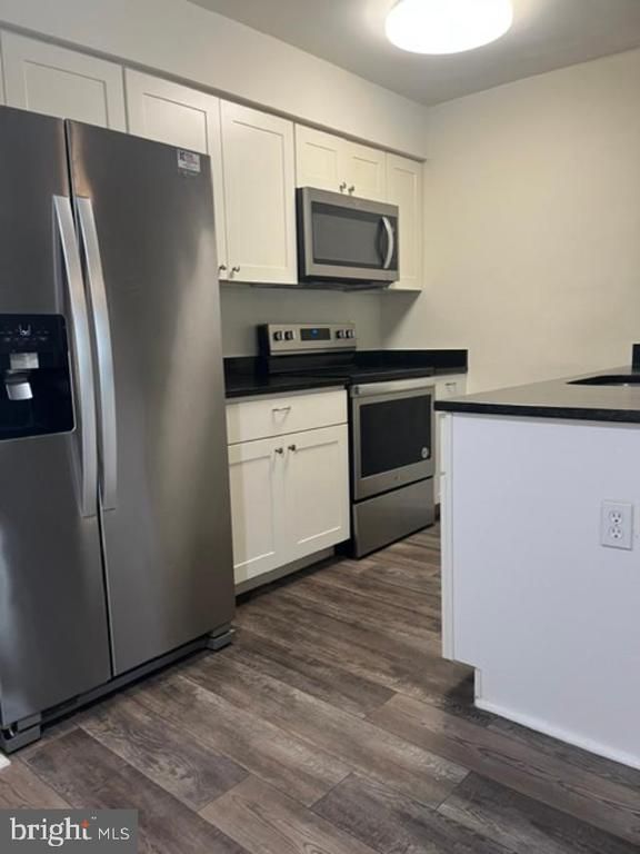 8607 Beekman Pl #7B, Alexandria, VA 22309