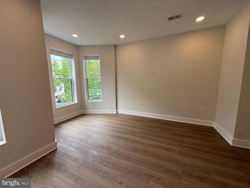 821 4th St NE #B, Washington, DC 20002