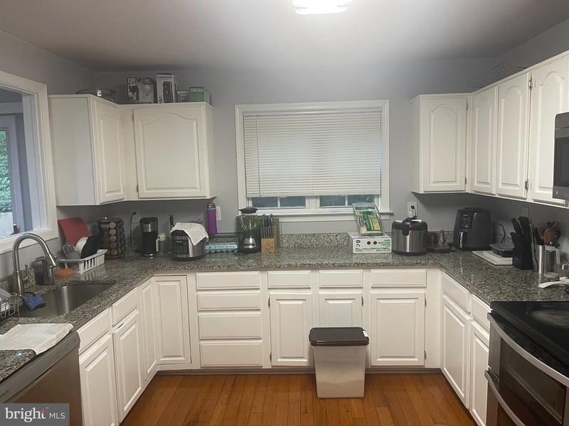 13150 Ashnut Ln, Herndon, VA 20171