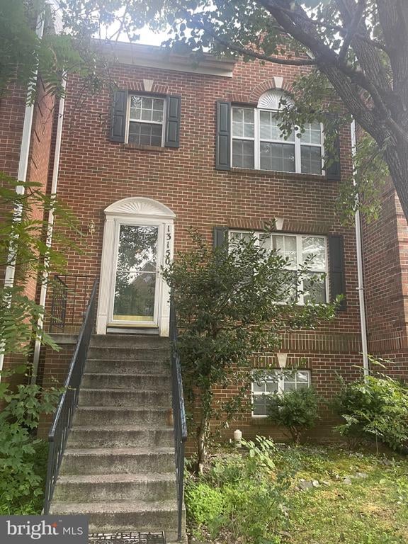 13150 Ashnut Ln, Herndon, VA 20171