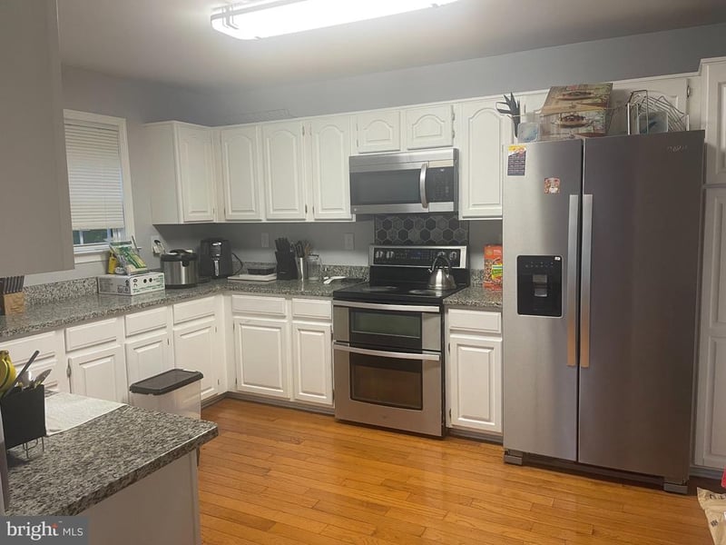 13150 Ashnut Ln, Herndon, VA 20171