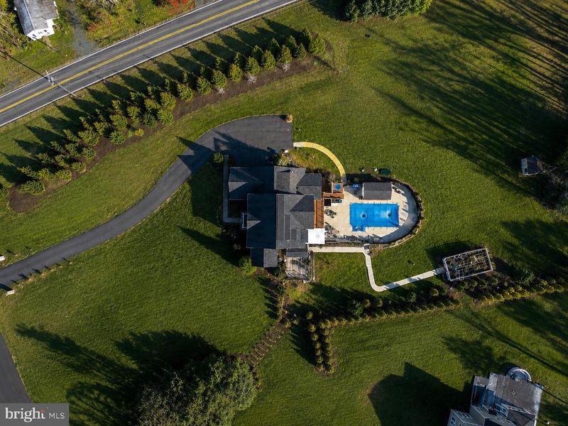11 Sweet William Dr, Stafford, VA 22554