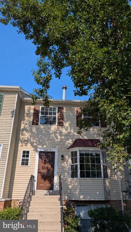 16303 Taconic Cir, Dumfries, VA 22025