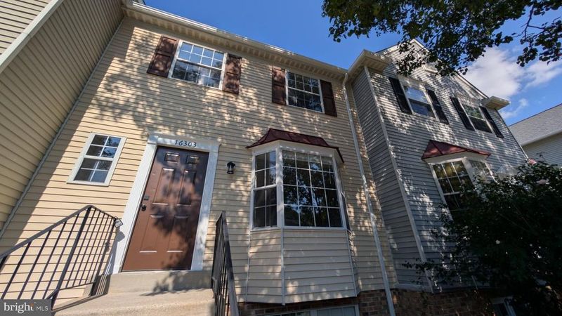 16303 Taconic Cir, Dumfries, VA 22025
