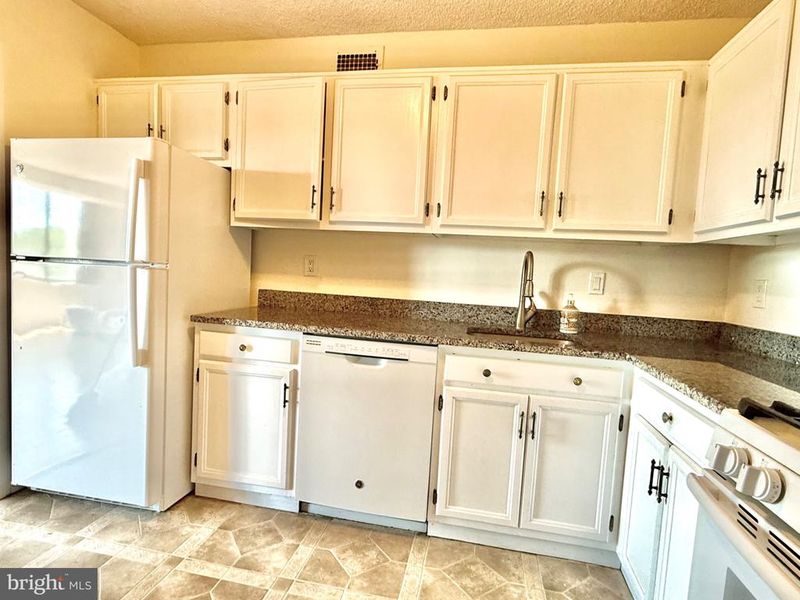 5225 Pooks Hill Rd #708S, Bethesda, MD 20814