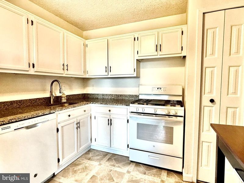 5225 Pooks Hill Rd #708S, Bethesda, MD 20814