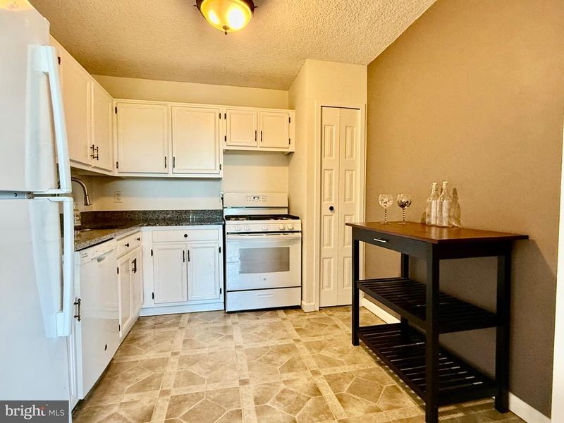 5225 Pooks Hill Rd #708S, Bethesda, MD 20814