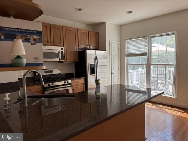 2461 Terra Cotta Cir, Herndon, VA 20171