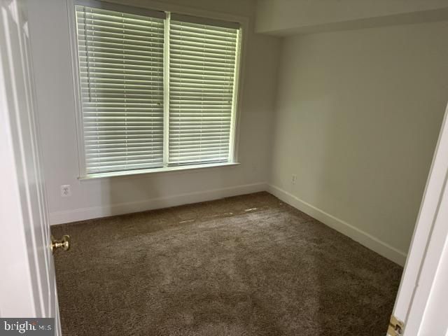 2461 Terra Cotta Cir, Herndon, VA 20171