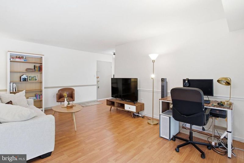 6135 Leesburg PIKE #206, Falls Church, VA 22041
