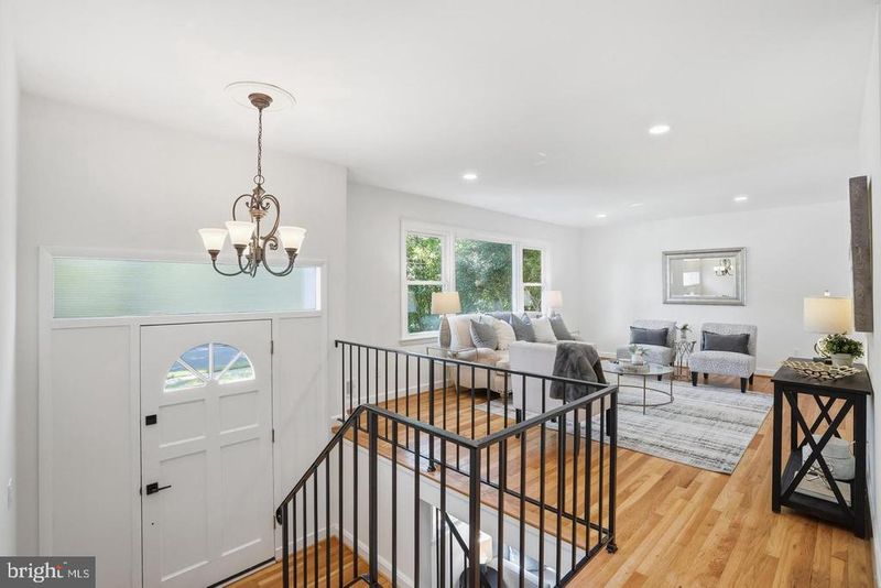 8410 Bound Brook Ln, Alexandria, VA 22309
